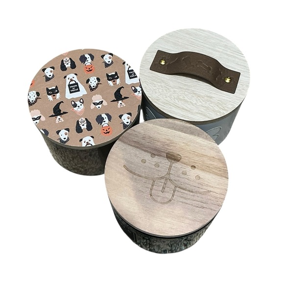 SAND + PAWS Two Wick Odor Neutralizing Scented Candle 12 Oz $28 Retail NEW - Picture 3 of 10